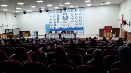 "Doğu'da Batı'da İslam" Başlıklı Konferans Gerçekleştirildi.